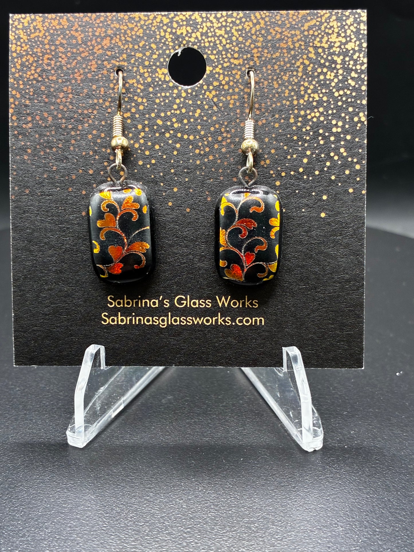 447- Red/Gold/Black hearts and vines